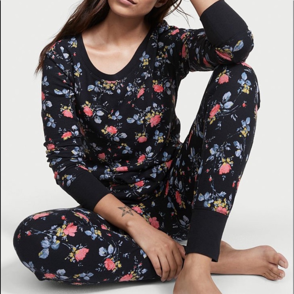 NWT Victoria’s Secret Black Floral Thermal Pajamas Set - Picture 3 of 4